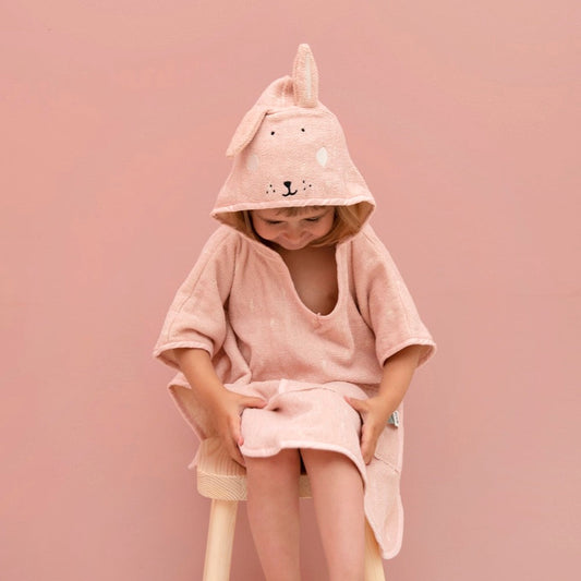 Pourquoi le poncho de bain est le choix malin pour les tout-petits ?